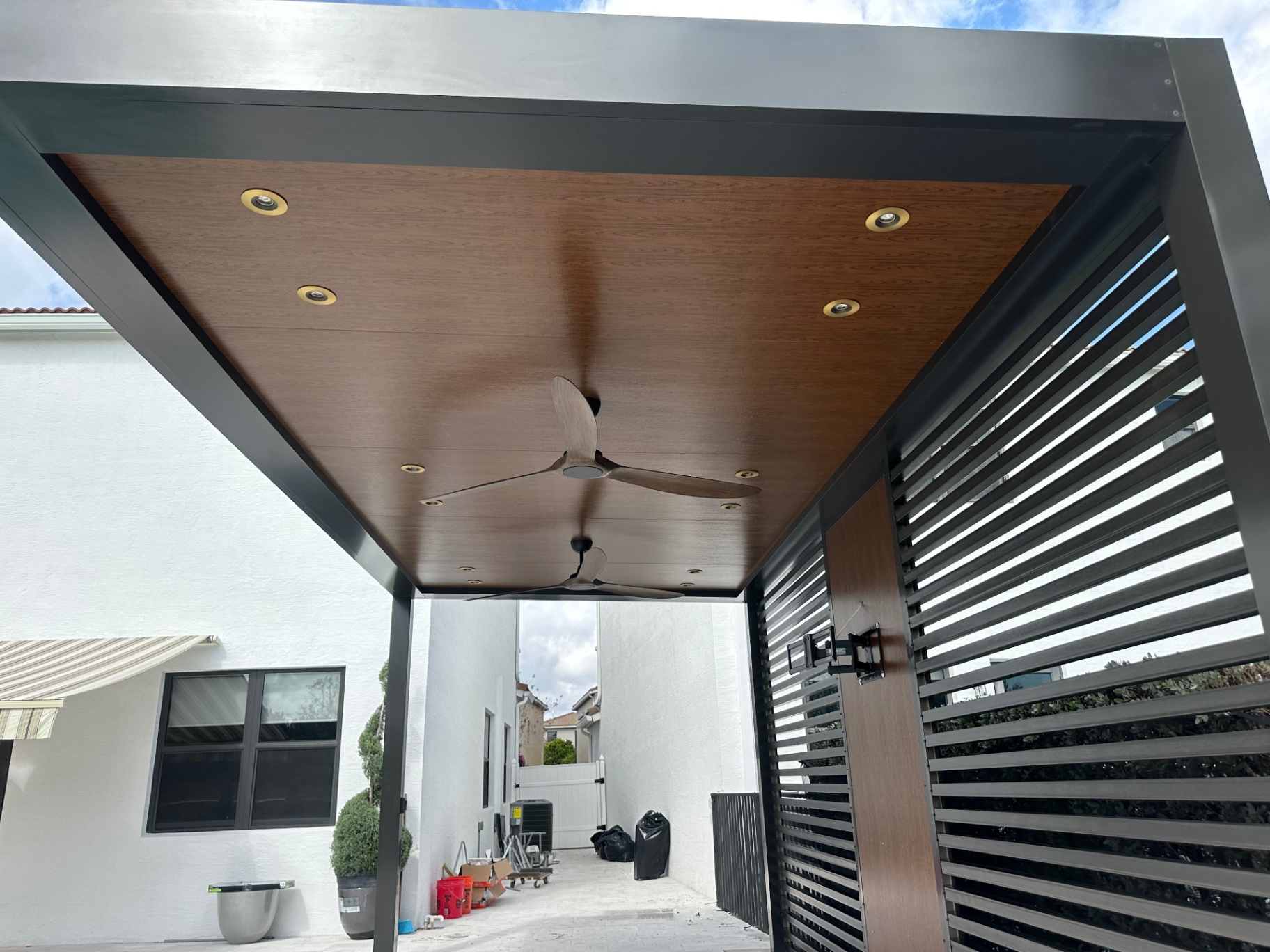 Insulated Wood-Look Roof & Fans